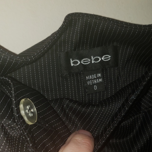 Bebe pin stripe shorts 0 - Picture 4 of 9